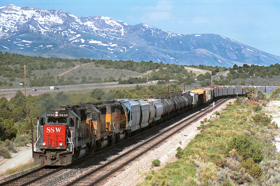 Two-loc train to Saltlake